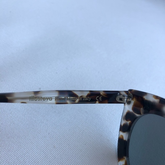 Illesteva Boca Silver Mirror Sunglasses main image 8
